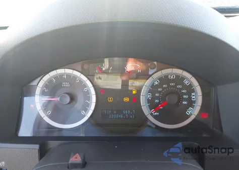 2010 Ford Escape Xlt z USA, uszkodzony, nr VIN 1FMCU0D71AKB11456